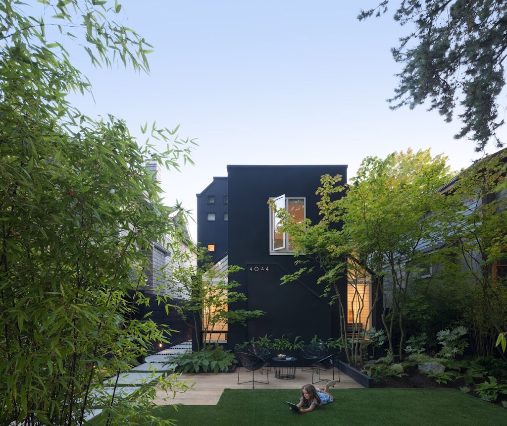 Andrea McLean Studio | 637 E 15th Ave, Vancouver, BC V5T 3K5, Canada | Phone: (604) 339-2393
