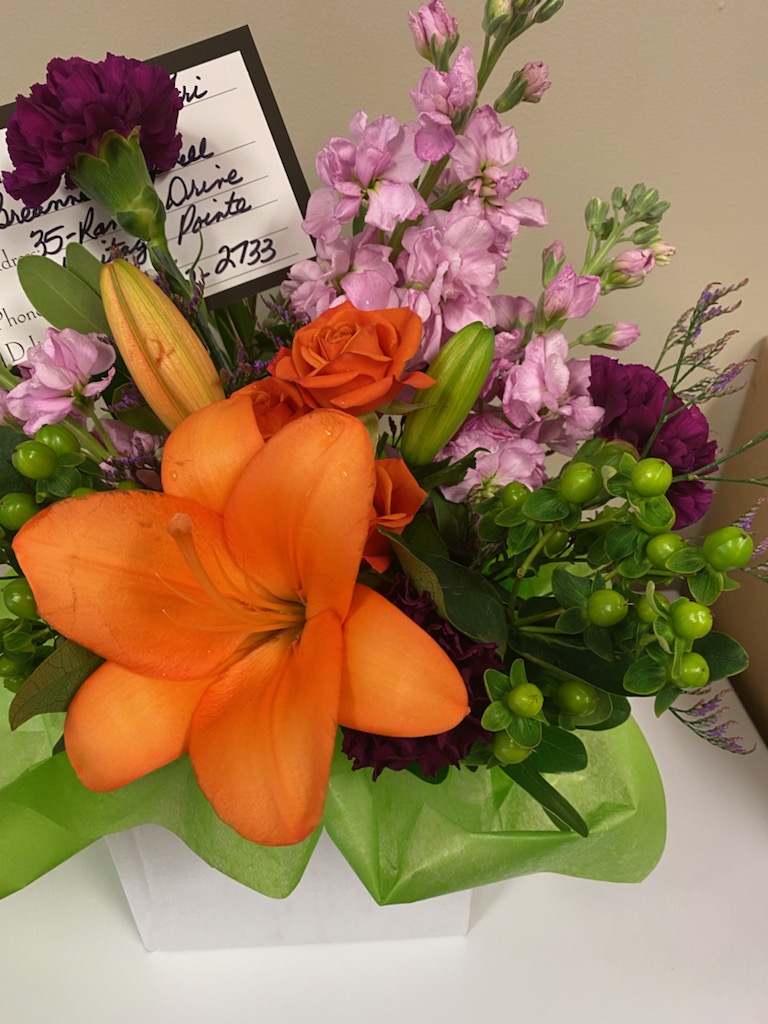 Okotoks Flowers | 49 Elizabeth St #9, Okotoks, AB T1S 1A5, Canada | Phone: (403) 938-4781