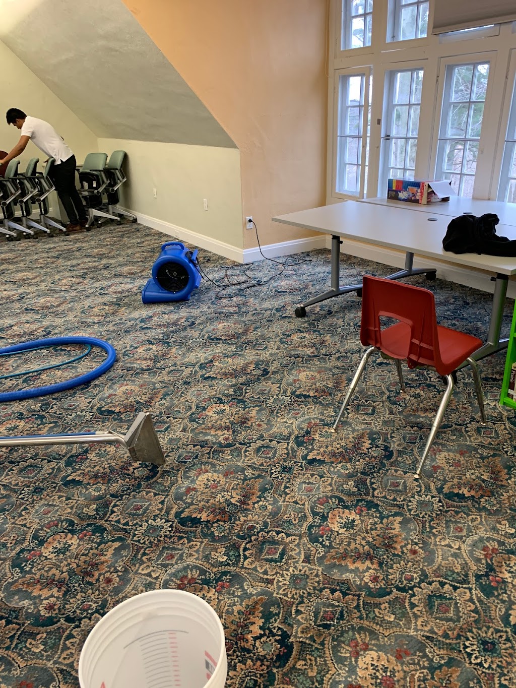 Luna Carpet & Upholstery Rug Cleaning | 3880 Duke of York Blvd #108, Mississauga, ON L5B 4M7, Canada | Phone: (647) 446-0095