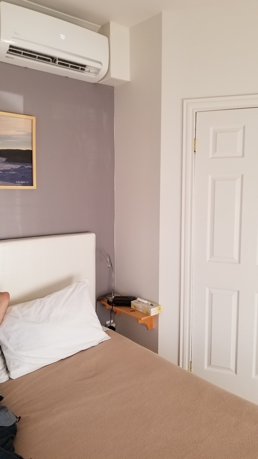 Hotel La Passe Pierre Par La Galouine | 242 Rue de lHôtel de Ville, Tadoussac, QC G0T 2A0, Canada | Phone: (418) 235-4380