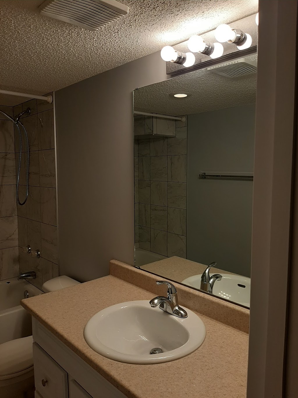 BTB Cleaners and Decor Inc. | 2208 134 Ave NW, Edmonton, AB T5A 4Y4, Canada | Phone: (416) 820-5117