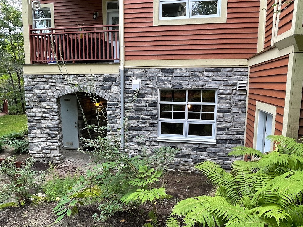Évasion Tremblant Escape | 225 Chem. des Quatre-Sommets Unit 3, Mont-Tremblant, QC J8E 1C6, Canada | Phone: (416) 471-6701