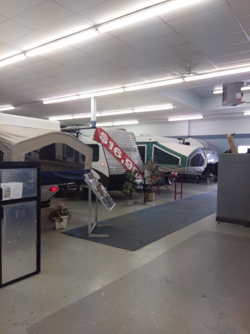 Canadian Leisure RV | 8415 31 St SE, Calgary, AB T2C 4S8, Canada | Phone: (403) 243-9900