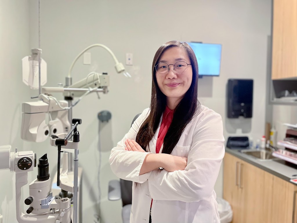 HealthOneTO Optometry | 110 Harbour St, Toronto, ON M5J 0B7, Canada | Phone: (416) 613-6433