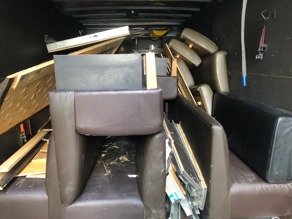 Iconic Junk Removal Sherwood Park | 26 Alderwood Crescent, Sherwood Park, AB T8A 0K3, Canada | Phone: (780) 288-2001