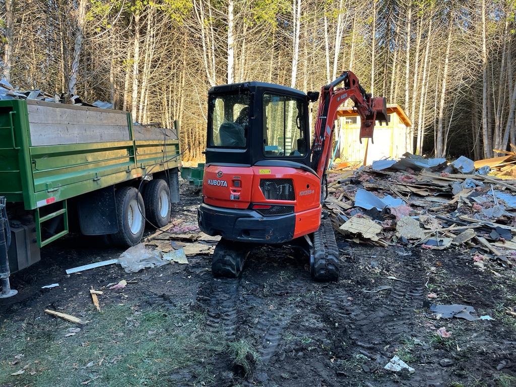 Mila Contractors | 5 Ferndale Ave, Peterborough, ON K9J 1L9, Canada | Phone: (705) 464-7507