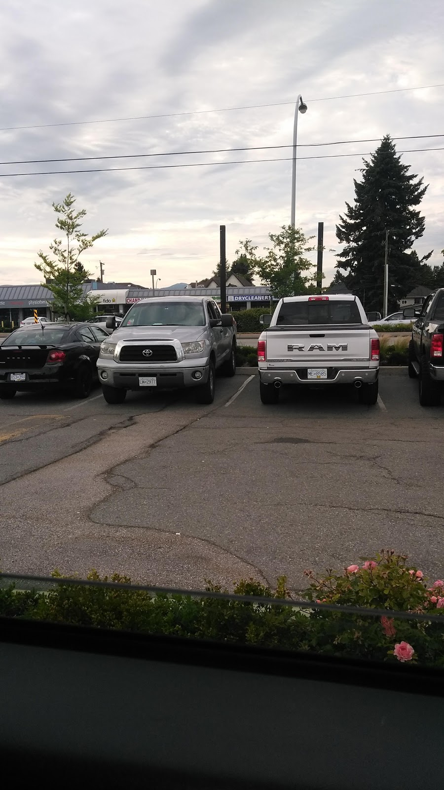 Cedar Hills Shopping Centre | 12820 96 Ave, Surrey, BC V3V 6A8, Canada | Phone: (604) 581-8787