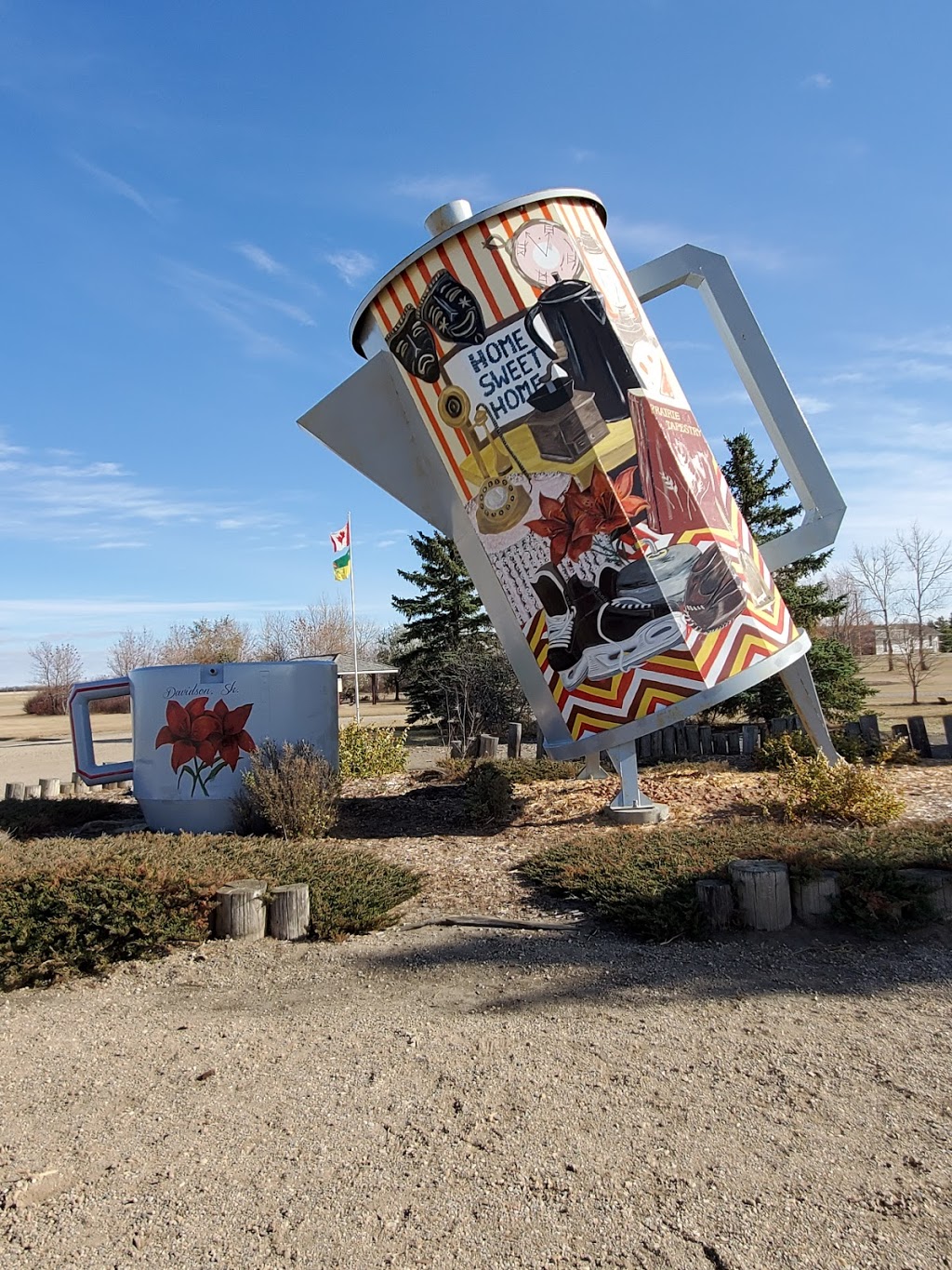 Davidson, SK, Canada - Big Coffee Pot