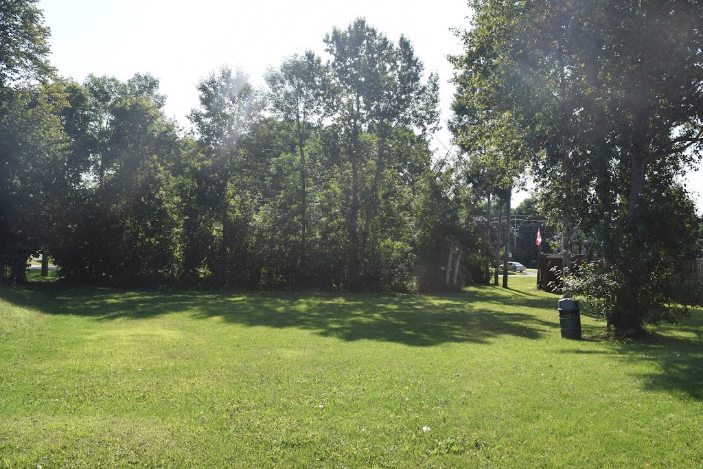 Whitewood Park | 195 Garden St, Pembroke, ON K8A 2H4, Canada | Phone: (613) 735-6821