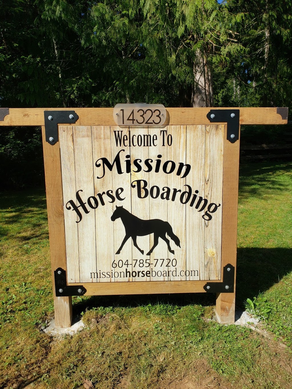 Mission Horse Boarding | 14323 Kontney Rd, Mission, BC V2V 0B8, Canada | Phone: (604) 785-7720