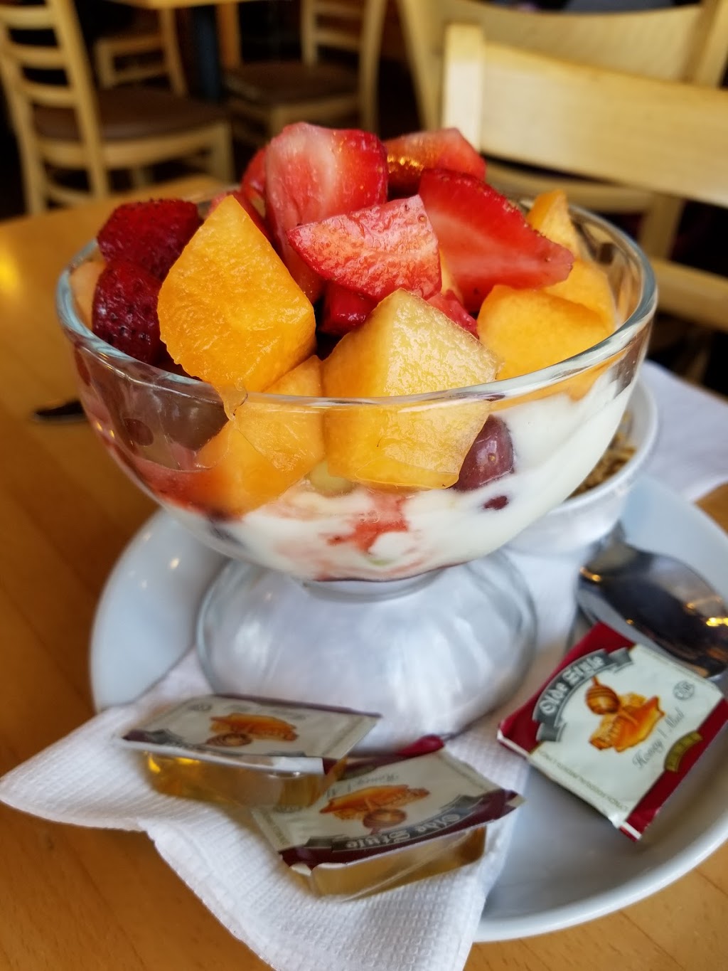 Sunset Grill | 1510 Dundas St E, Mississauga, ON L4X 1L4, Canada | Phone: (905) 277-7677