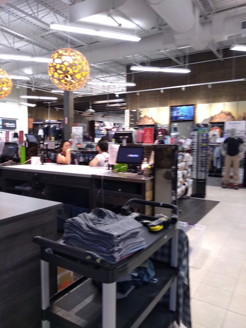 Marks | 421 Gibb St, Oshawa, ON L1J 1Z4, Canada | Phone: (905) 723-3431