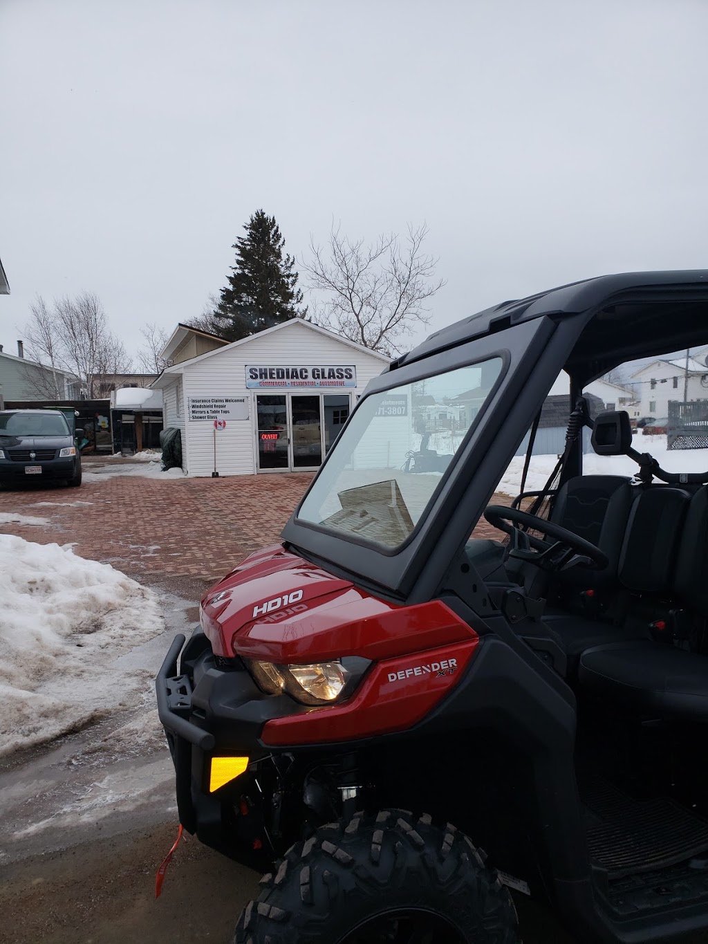 Shediac Glass & Maintenance | 48 Brydges St, Pointe-du-Chêne, NB E4P 3Y9, Canada | Phone: (506) 871-3807