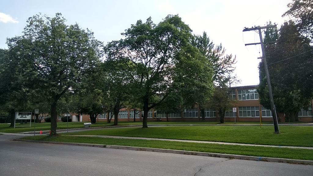 Cummer Valley Middle School | 70 Maxome Ave, North York, ON M2M 3K1, Canada | Phone: (416) 395-2260