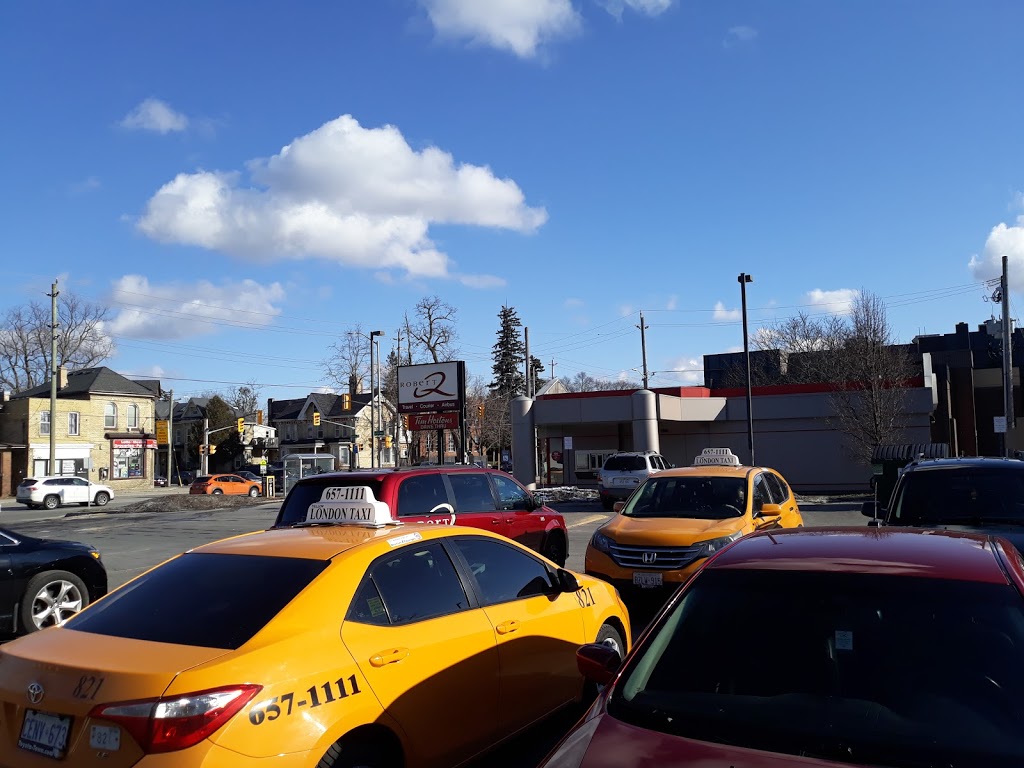 Robert Q Travel | 105 Wharncliffe Rd S, London, ON N6J 2K2, Canada | Phone: (519) 672-9020