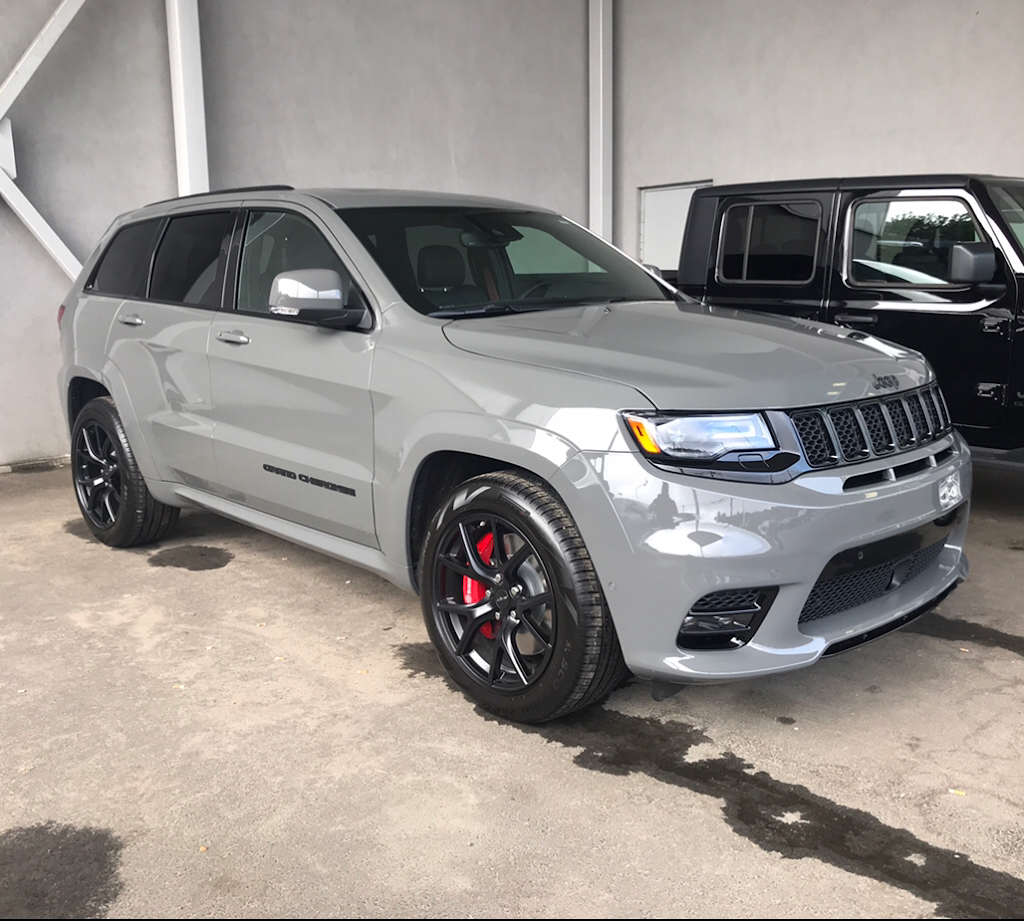 Giroux Chrysler Dodge Jeep | 1371 Rue Principale E, Sainte-Agathe-des-Monts, QC J8C 1M1, Canada | Phone: (855) 252-9771
