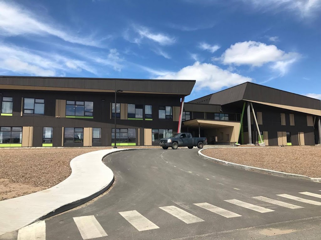 École Seskitin | 64 Rue Kenosi, La Tuque, QC G0X 3R0, Canada | Phone: (819) 666-2226