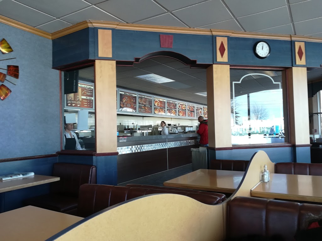 Restaurant Chez Lily | 971 Rue Saint-Isidore, Saint-Lin - Laurentides, QC J5M 2V4, Canada | Phone: (450) 439-2312