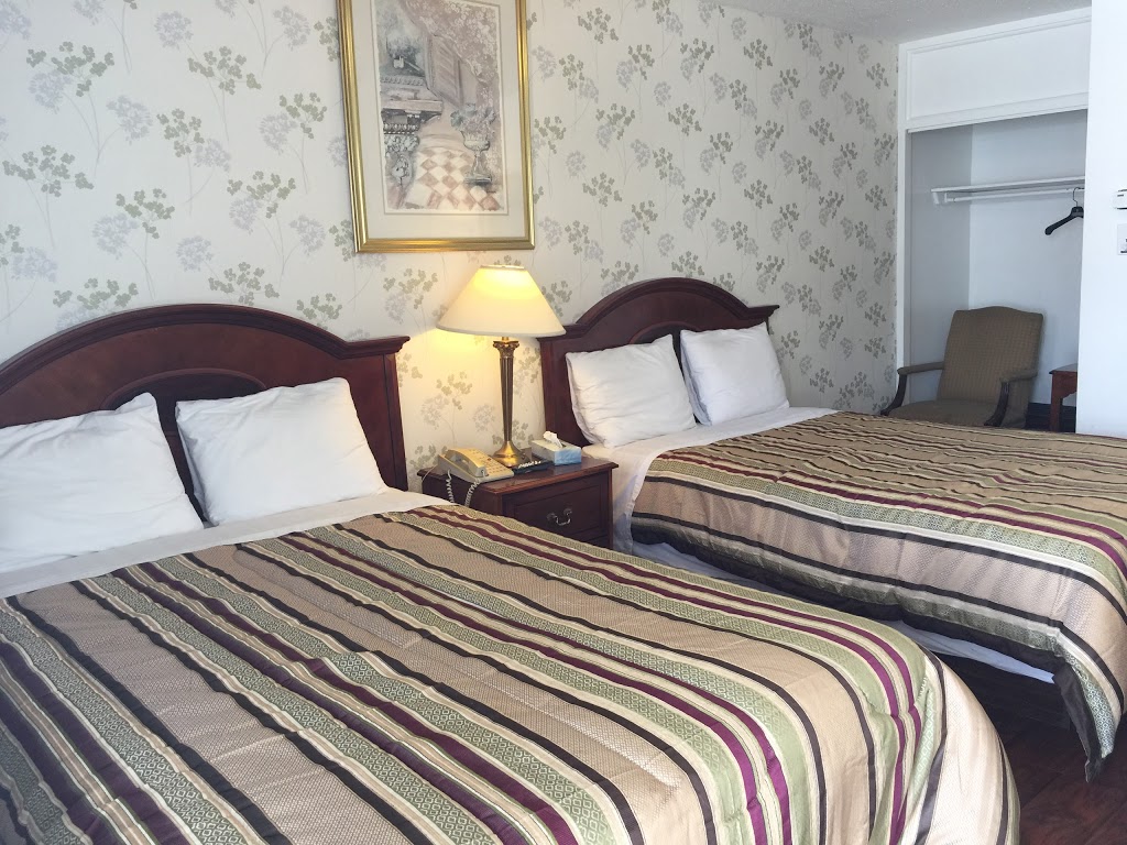 Stardust Motel | 2965 Carling Ave, Ottawa, ON K2B 7J9, Canada | Phone: (613) 828-2748