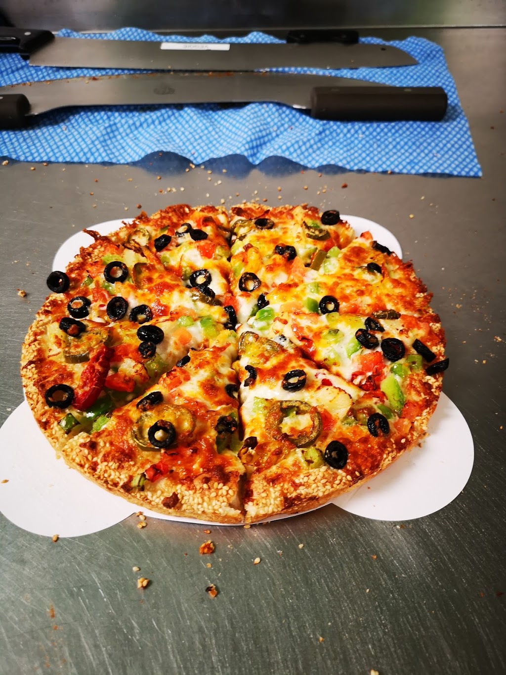 Red Swan Pizza | 6411 Bowness Rd NW unit-b, Calgary, AB T3B 0E6, Canada | Phone: (587) 350-6666