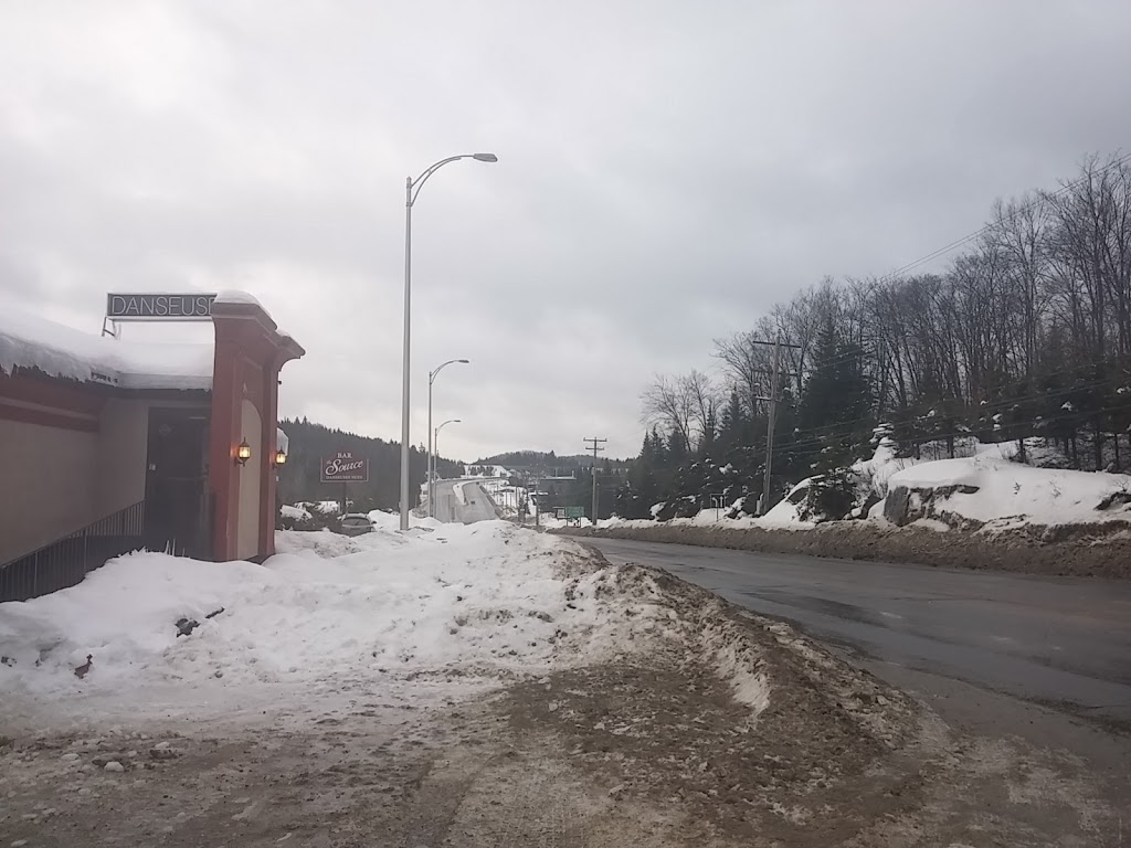 Bar La Source | 5977 Boulevard Labelle, Val-Morin, QC J0T 2R0, Canada | Phone: (819) 322-5622