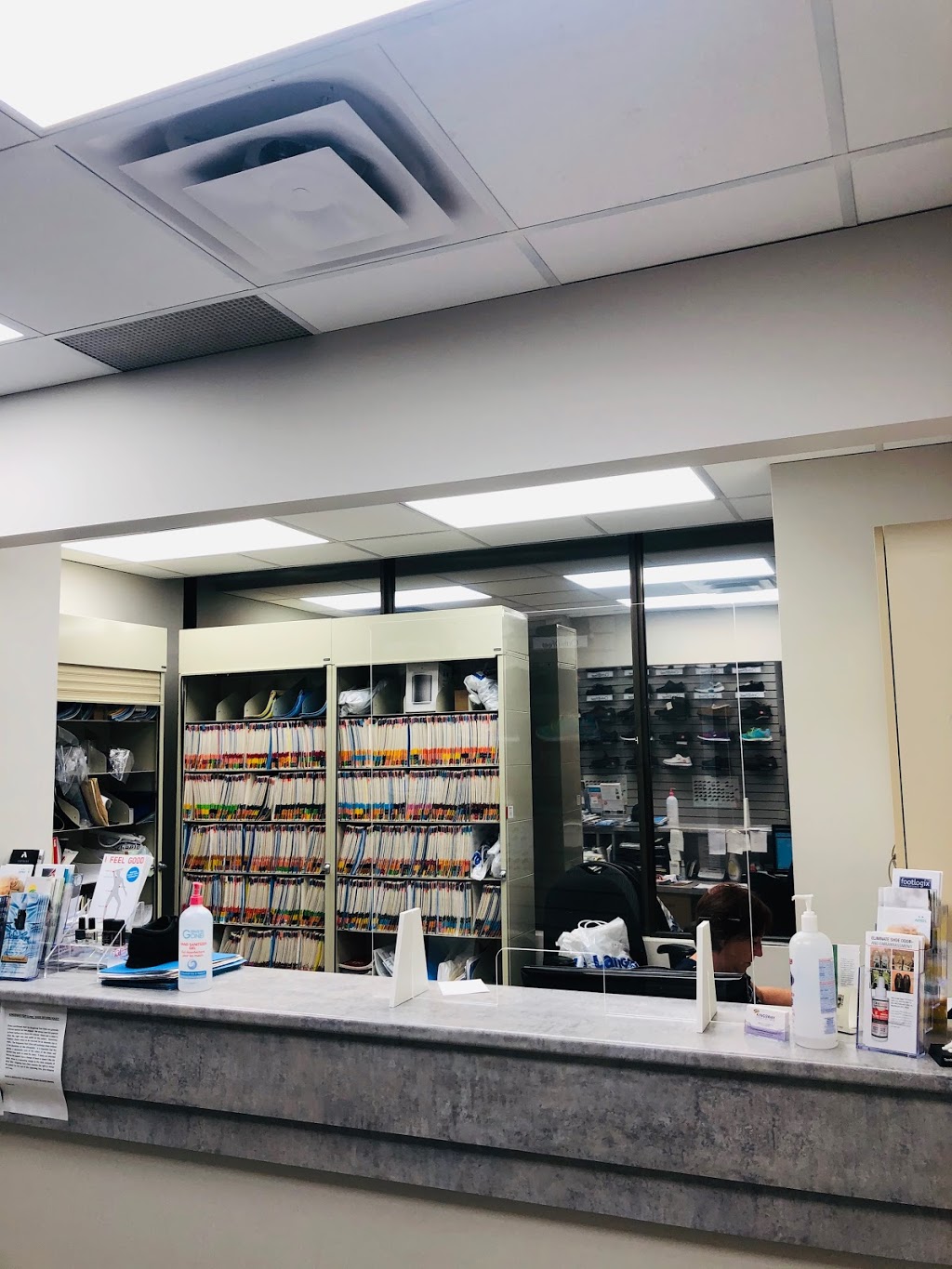 Kingsway Foot Clinic | 3101 Bloor St W Suite 203, Etobicoke, ON M8X 2W2, Canada | Phone: (416) 239-3338