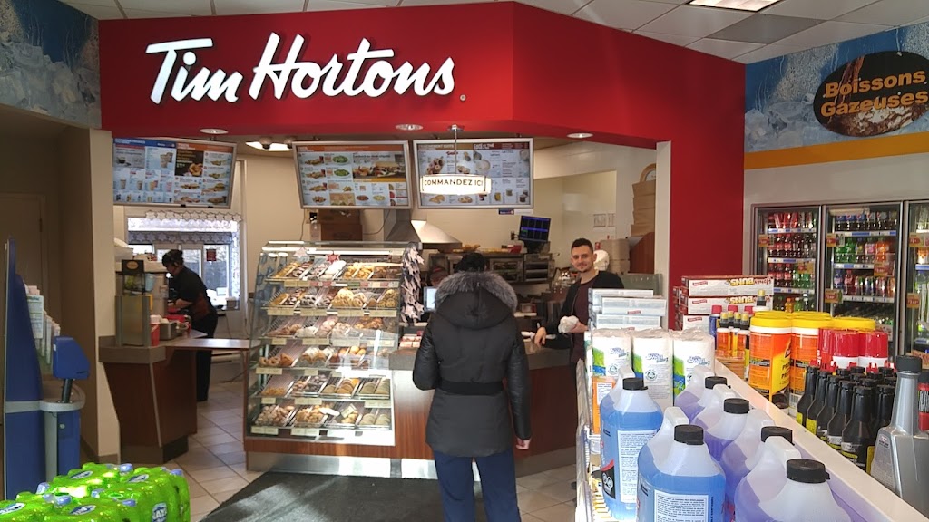 Tim Hortons | 2025 Bd Arthur-Sauvé, Laval, QC H7R 3W8, Canada | Phone: (450) 962-7011
