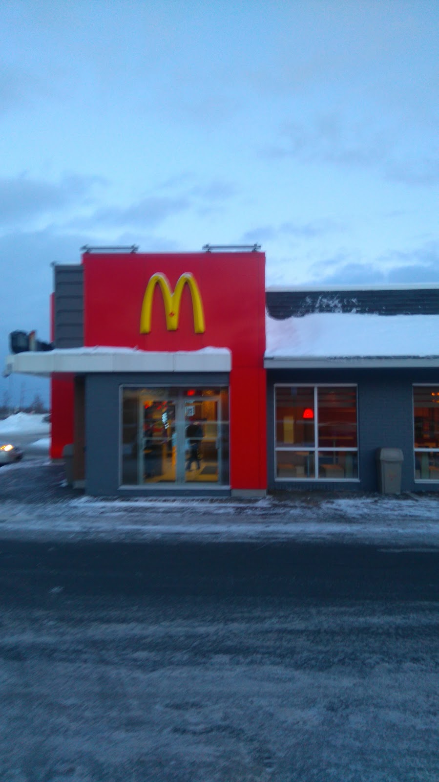 McDonalds | Highway 144, Chelmsford, ON P0M 1L0, Canada | Phone: (705) 855-0450