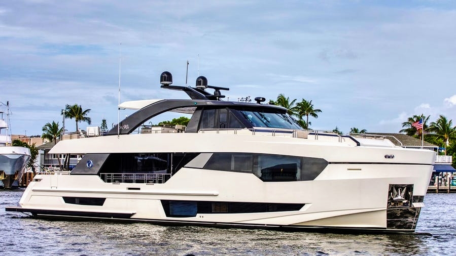 Bateaux Broker | 230 Rue Joseph Doyon, Saint-Jean-sur-Richelieu, QC J3B 0K2, Canada | Phone: (514) 572-3472