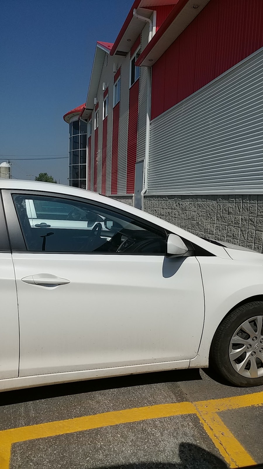 Volaille Giannone Inc | 2320 Rue Principale, Saint-Cuthbert, QC J0K 2C0, Canada | Phone: (450) 836-3063
