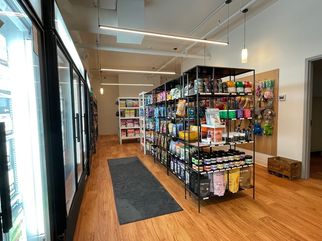 East Coast Dog | 3180 Isleville St, Halifax, NS B3K 3Y3, Canada | Phone: (902) 200-8332