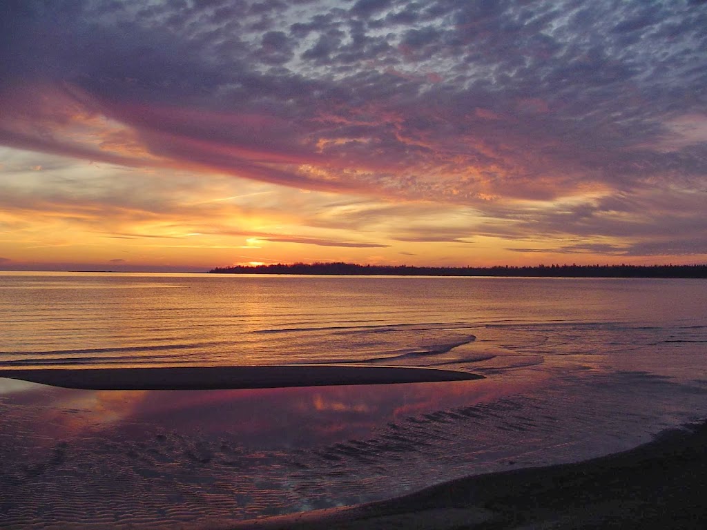 On The Bay Bed & Breakfast | 12 Mutchmor St, Providence Bay, ON P0P 1T0, Canada | Phone: (705) 377-7800