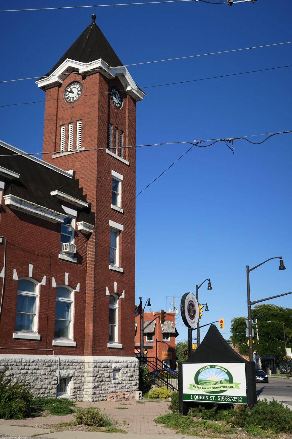 Tilbury Post Office | 1 Queen St N, Tilbury, ON N0P 2L0, Canada | Phone: (866) 607-6301