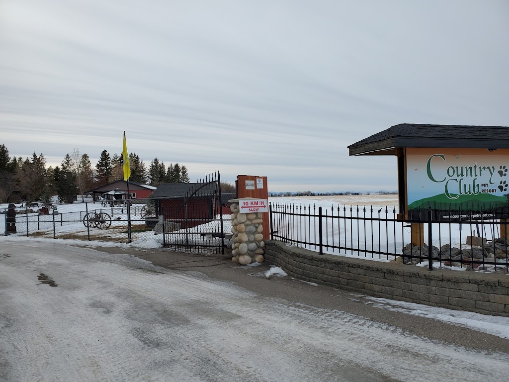 Country Club Pet Resort | 282063 Township Rd 224A, Alberta T1X 0J2, Canada | Phone: (403) 936-5685