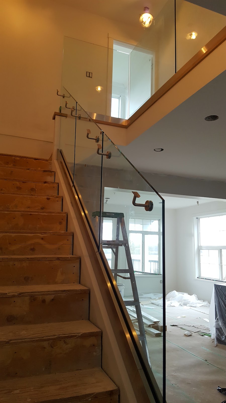 Good & Quick Glass | 13520 Crestwood Pl #7, Richmond, BC V6V 2G2, Canada | Phone: (604) 273-1735