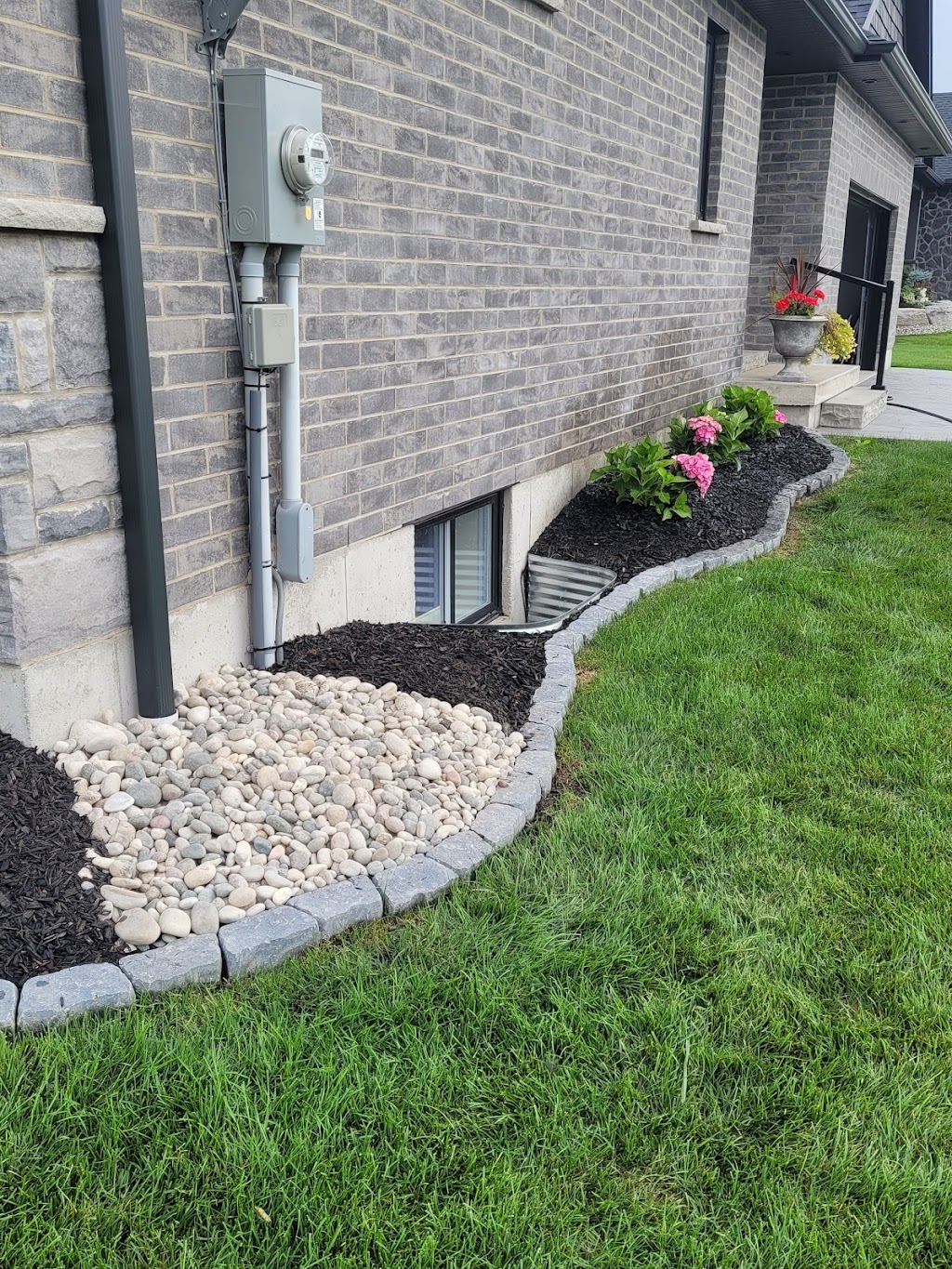 Arcadia Lawn Care | 00 Emerald Rd, London, ON N6M 1J3, Canada | Phone: (519) 722-1599