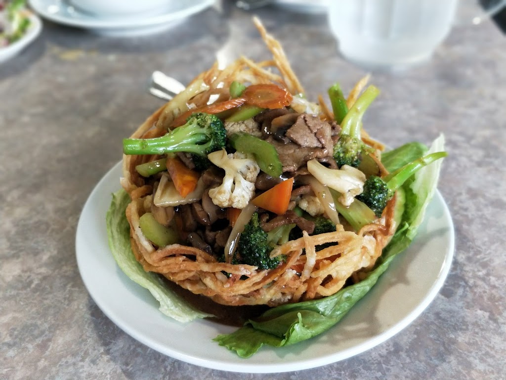 Bouns Restaurant | 4-208 Marion St, Winnipeg, MB R2H 0T6, Canada | Phone: (204) 231-3005