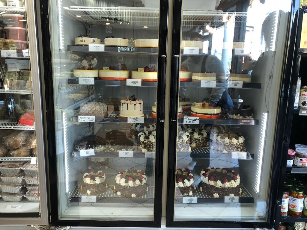 Cannoli King | 2828 E Hastings St #104, Vancouver, BC V5K 5C5, Canada | Phone: (604) 283-1115