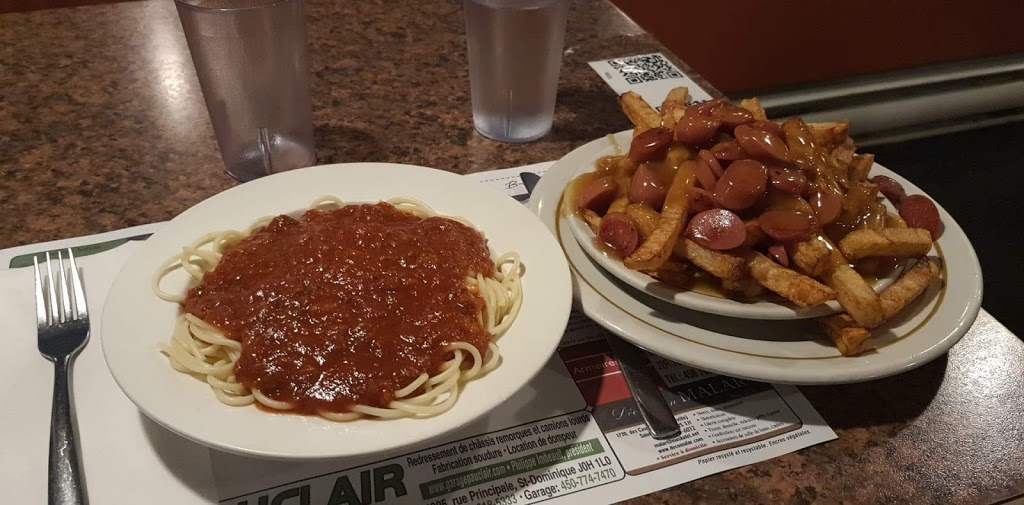 Restaurant Lussier | 2005 Rue Saint-Pierre O, Saint-Hyacinthe, QC J2T 1P8, Canada | Phone: (450) 773-1464