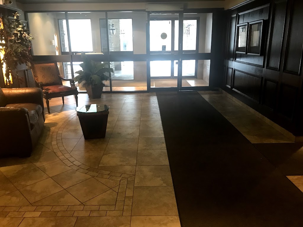 Villa Du Golf | 500 Rue Saint-Georges, Saint-Lambert, QC J4P 3R1, Canada | Phone: (438) 792-5193