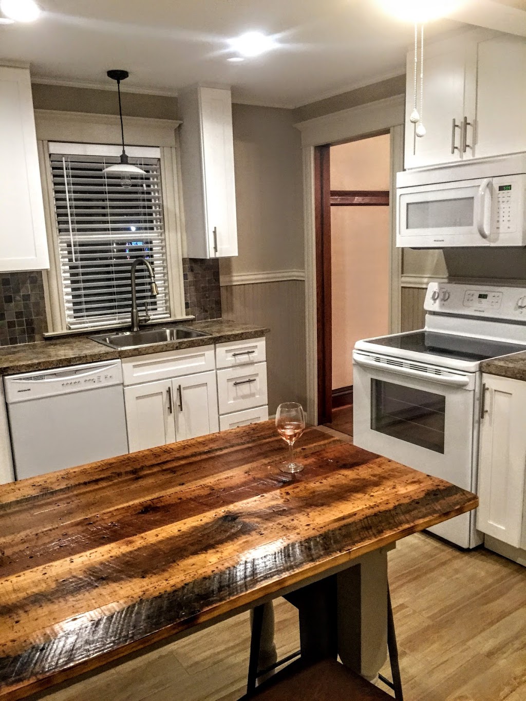Tova Kitchen and Bath Remodeling | 960 Parkhurst Blvd, Tonawanda, NY 14150, USA | Phone: (716) 345-0186