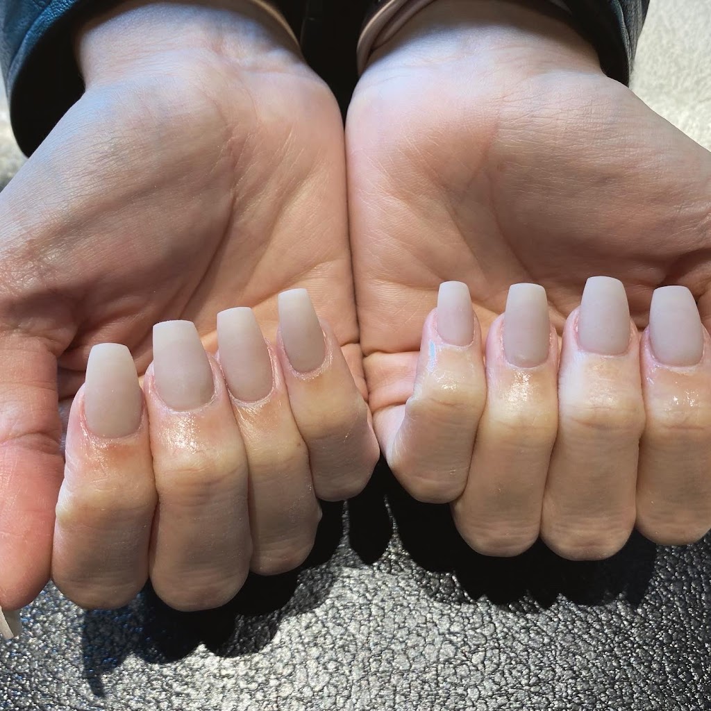 Nails For You | 1250 S Service Rd, Mississauga, ON L5E 1V4, Canada | Phone: (905) 990-2192