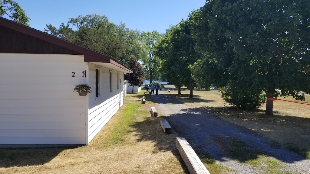 Baycrest Lodge Marina | 48 Owen Ln #2, Demorestville, ON K0K 1W0, Canada | Phone: (613) 476-5357