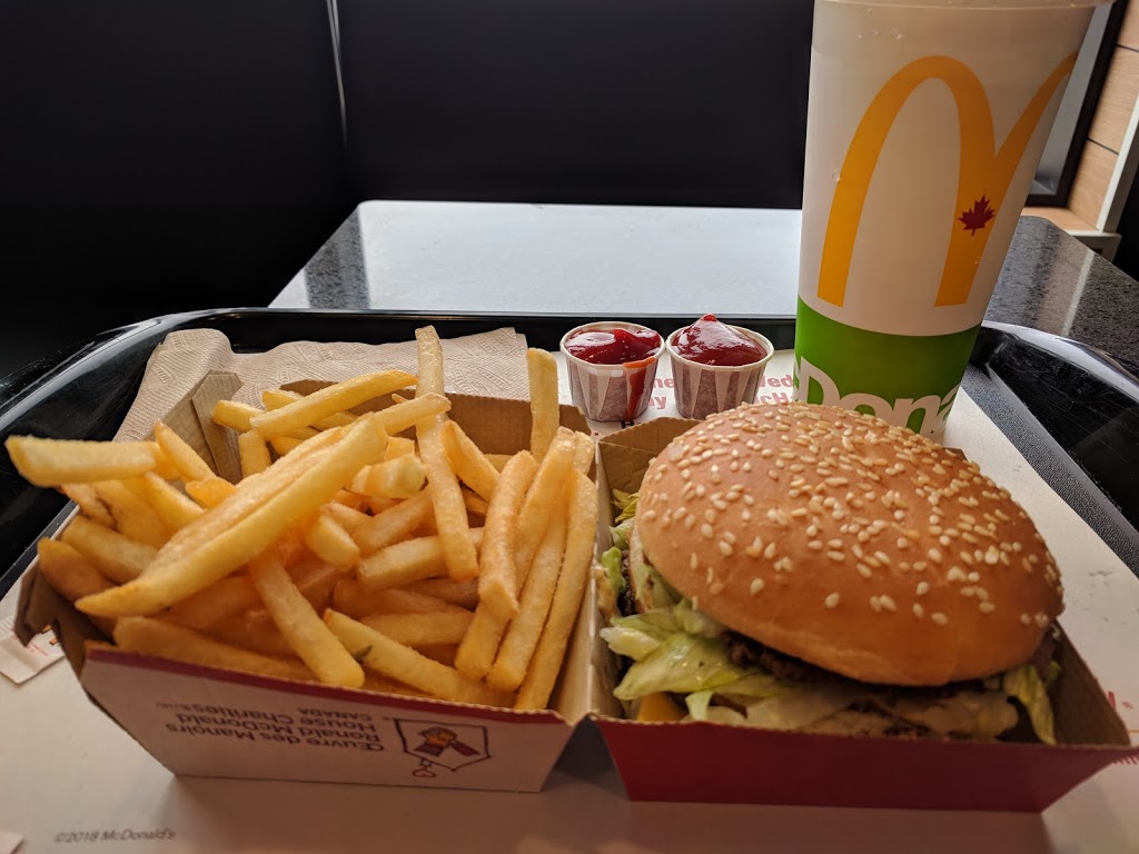 McDonalds Pleasant St, Woodside | 393 Pleasant St, Dartmouth, NS B2Y 0C4, Canada | Phone: (902) 465-4209