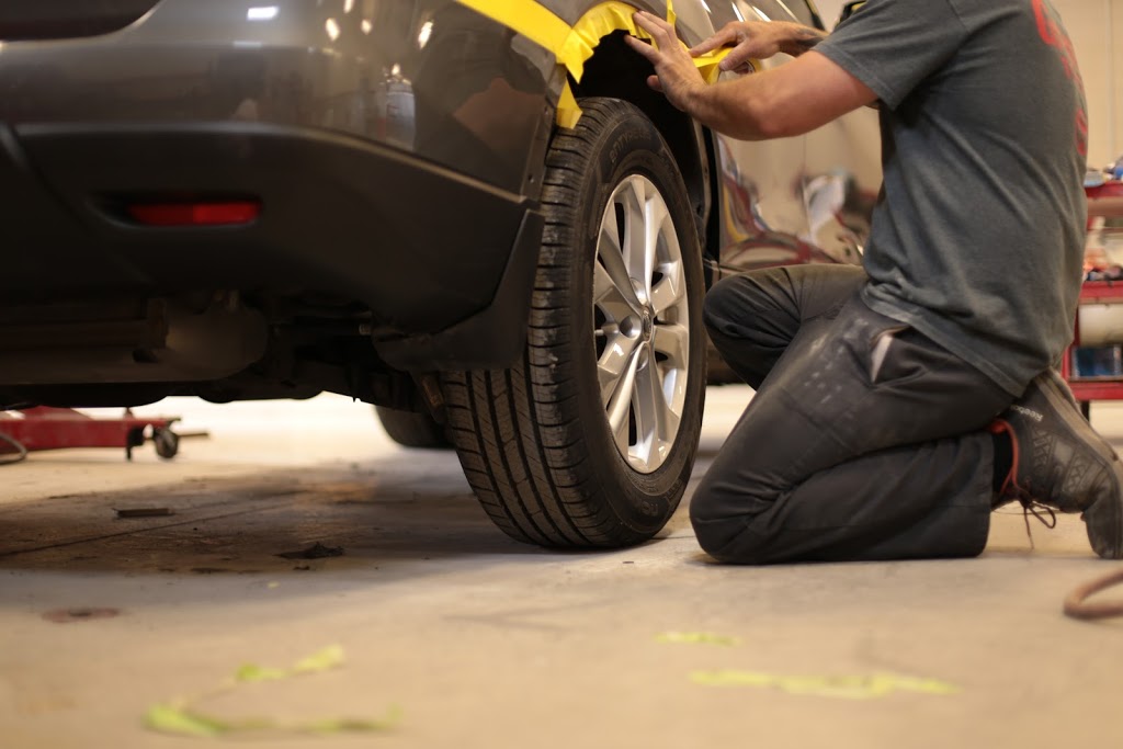 Granby Toyota Carrosserie | 6 Rue Irwin, Granby, QC J2J 2P1, Canada | Phone: (450) 378-8404