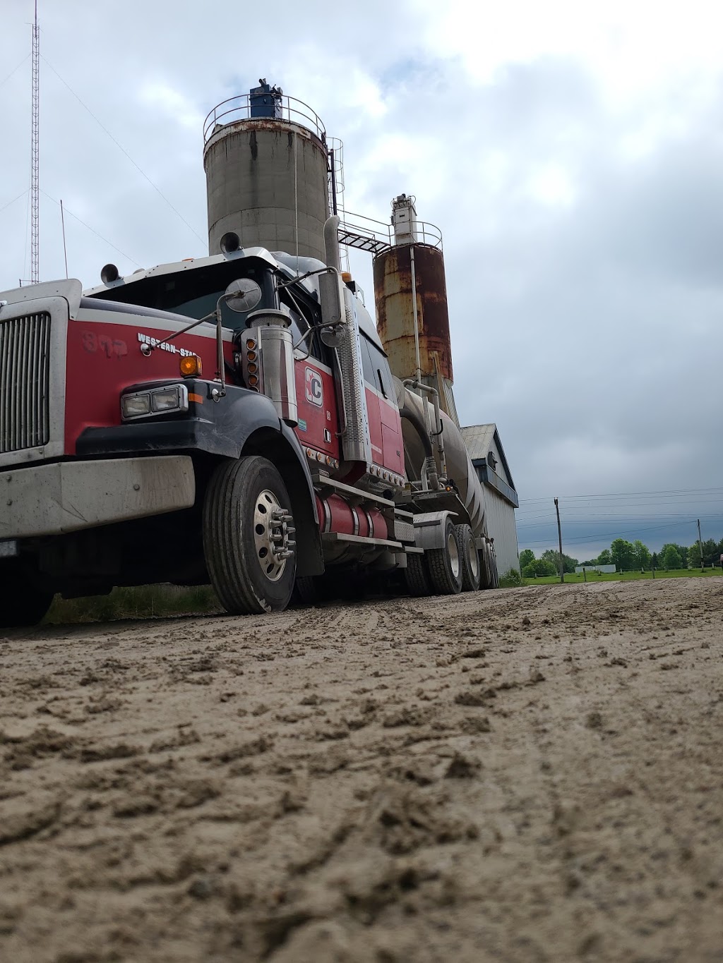 Lafarge Canada Inc | 235 Tremaine Ave S, Listowel, ON N4W 2M8, Canada | Phone: (519) 291-4320