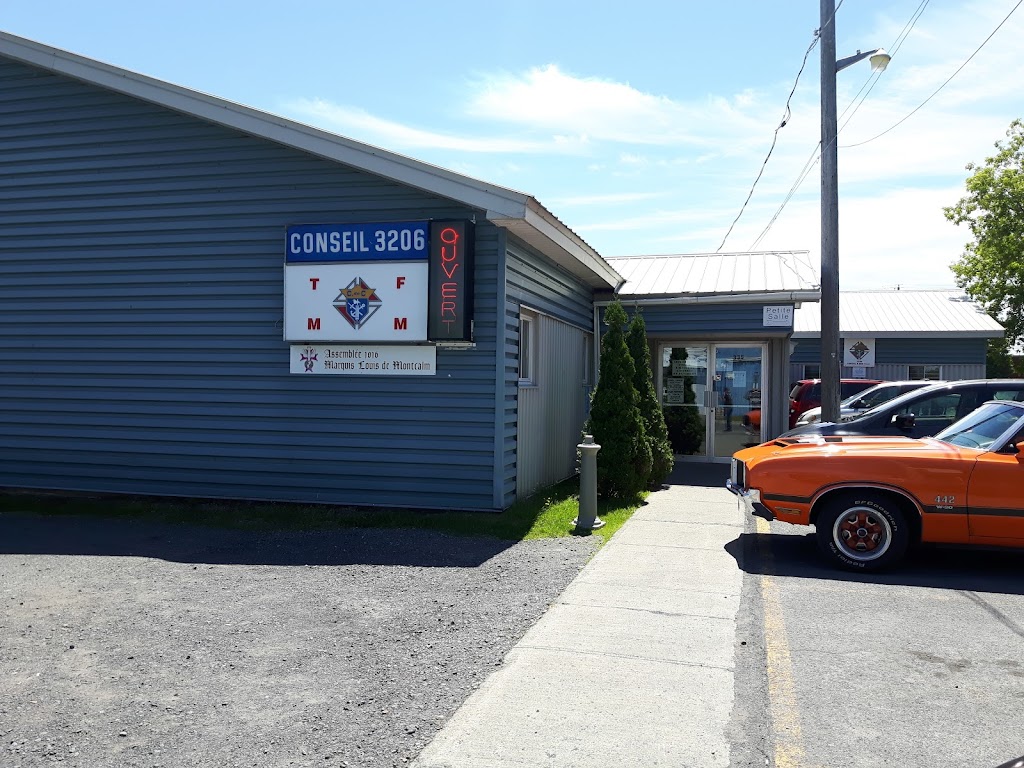Chevaliers De Colomb | 335 6e Avenue, Saint-Jean-sur-Richelieu, QC J2X 1R1, Canada | Phone: (450) 346-6575