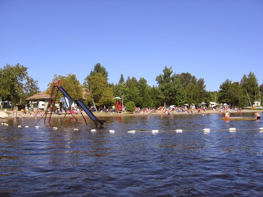 Camping Plage McKenzie | 842 QC-222, Racine, QC J0E 1Y0, Canada | Phone: (819) 846-2011