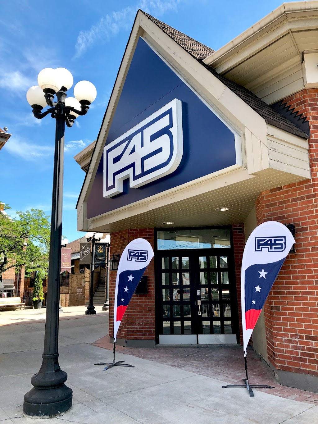 F45 Training Sheridan | 1900 Dundas St W suite 28b, Mississauga, ON L5K 1P9, Canada | Phone: (905) 916-5777