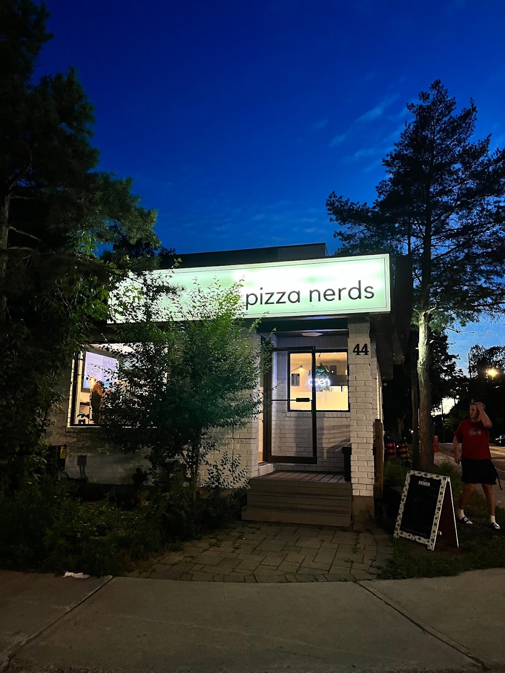 Pizza Nerds (Old Ottawa South) | 44 Seneca St, Ottawa, ON K1S 4X3, Canada | Phone: (613) 422-0091